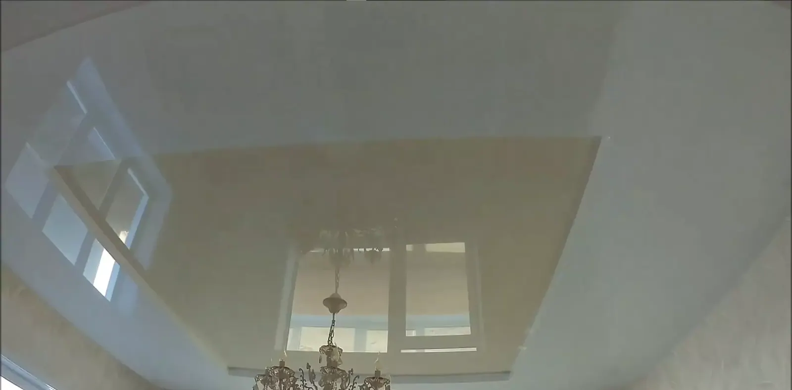 Глянцевый натяжной потолок — Санкт-Петербург, проспект Бакунина, 7, фото 1
